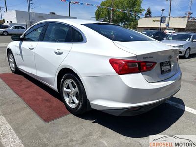 2016 Chevrolet Malibu — detail view