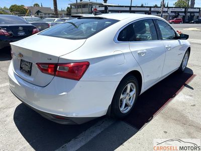 2016 Chevrolet Malibu — photo 8 view