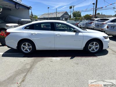2016 Chevrolet Malibu — photo 9 view