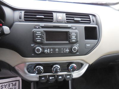 2012 Kia Rio - Photo 13