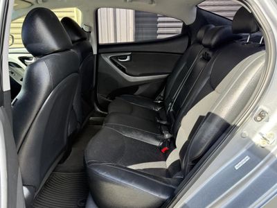 2015 Hyundai Elantra - Photo 12