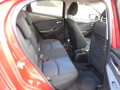 2020 Toyota Yaris - Photo 12