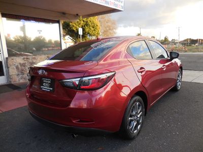 2020 Toyota Yaris - Photo 3