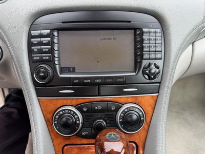 2005 Mercedes-Benz SL-Class - Photo 24