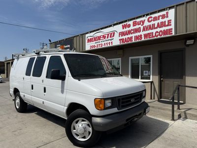 2007 Ford E-Series Van in White — front three-quarter view