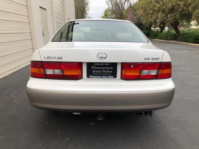 1997 Lexus ES 300 - Photo 5