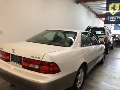 1997 Lexus ES 300 - Photo 34