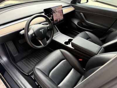 2021 Tesla Model 3 — photo 10 view