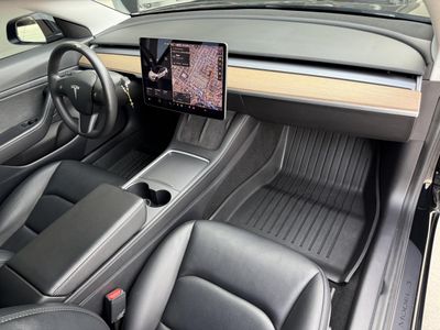 2021 Tesla Model 3 — photo 14 view