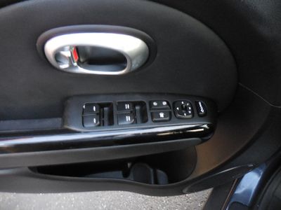 2014 Kia Soul - Photo 17