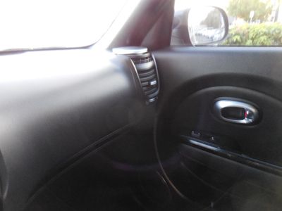 2014 Kia Soul - Photo 23