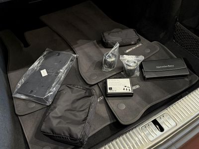 2021 Mercedes-Benz S-Class — interior view