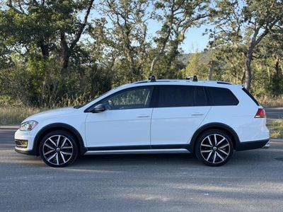 2017 VOLKSWAGEN GOLF ALLTRACK — photo 9 view