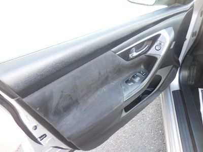 2015 Nissan Altima — photo 14 view