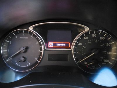 2015 Nissan Altima — photo 18 view