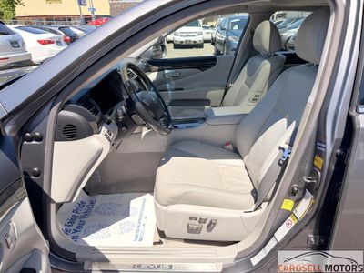 2012 Lexus LS 460 — photo 13 view