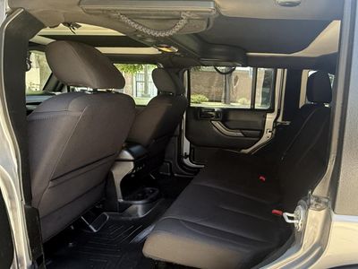 2018 Jeep Wrangler Unlimited — photo 15 view