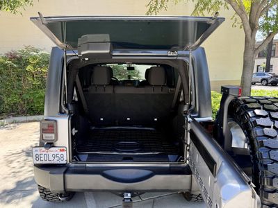 2018 Jeep Wrangler Unlimited — photo 9 view