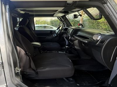 2018 Jeep Wrangler Unlimited — photo 14 view