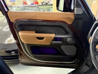 2023 Land Rover Defender — photo 29 view