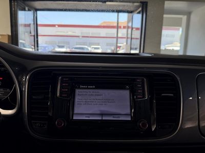 2017 Volkswagen Beetle — photo 21 view