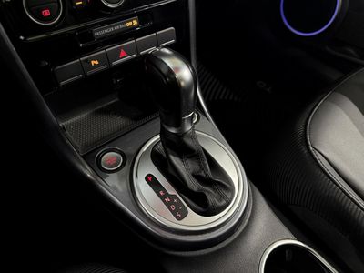 2017 Volkswagen Beetle — photo 24 view
