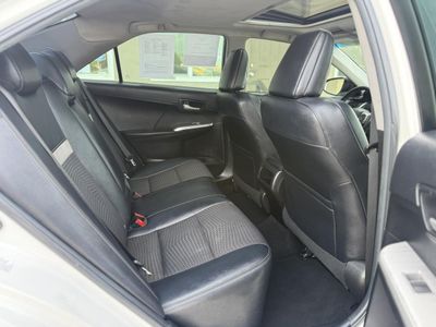 2014 Toyota Camry — photo 17 view