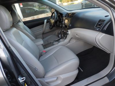 2013 Toyota Highlander - Photo 11