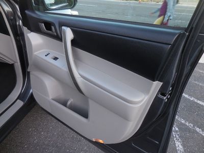 2013 Toyota Highlander - Photo 18