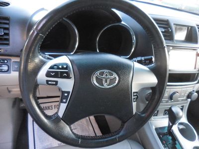 2013 Toyota Highlander - Photo 23