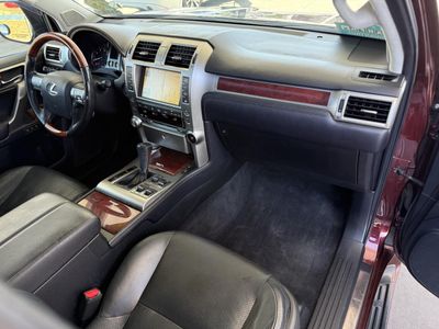 2010 Lexus GX 460 — photo 20 view