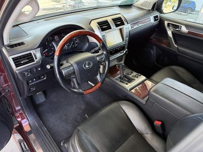2010 Lexus GX 460 — photo 16 view