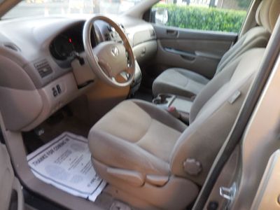 2006 Toyota Sienna — photo 11 view