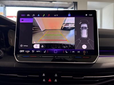 2025 Volkswagen Golf GTI — photo 17 view