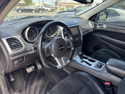2012 Jeep Grand Cherokee — photo 10 view
