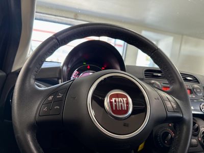 2015 FIAT 500 — photo 25 view