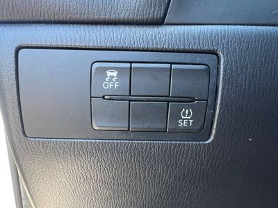 2017 Mazda MAZDA3 - Photo 15
