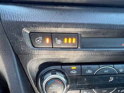 2017 Mazda MAZDA3 - Photo 19