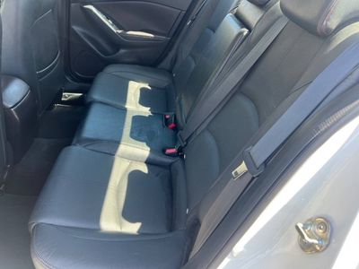 2017 Mazda MAZDA3 - Photo 9