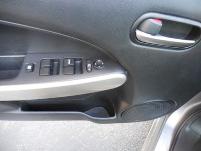2013 Mazda MAZDA2 - Photo 17