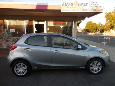 2013 Mazda MAZDA2 - Photo 2