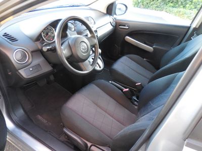 2013 Mazda MAZDA2 - Photo 9