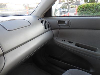 2003 Toyota Camry — photo 17 view