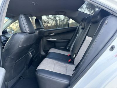 2014 Toyota Camry — photo 12 view