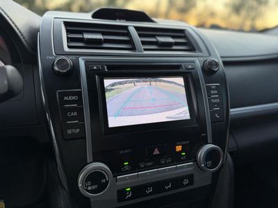 2014 Toyota Camry — photo 17 view