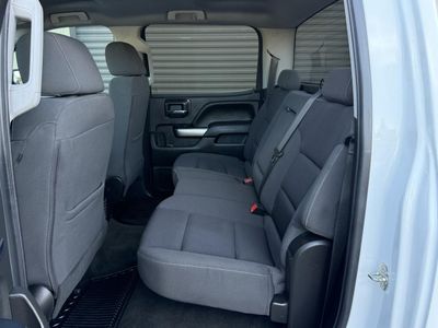 2018 Chevrolet Silverado 1500 — photo 15 view