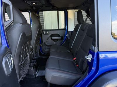 2018 Jeep Wrangler — photo 14 view