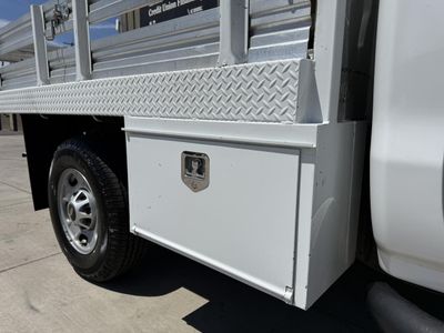 2016 Chevrolet Silverado — photo 12 view