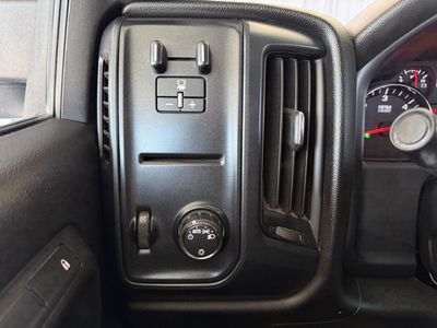2016 Chevrolet Silverado — photo 24 view