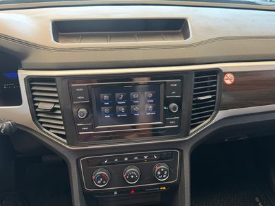 2022 Volkswagen Atlas — photo 11 view